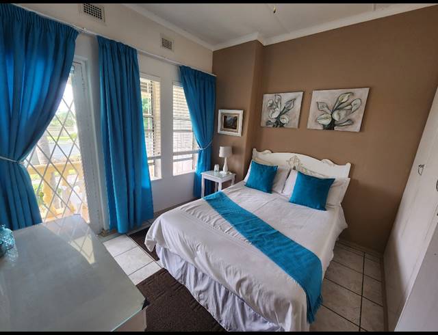 3 BEDROOM TOWNHOUSE FOR SALE IN MANABA BEACH
